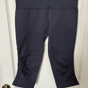 Lululemon blue Cropped Leggings